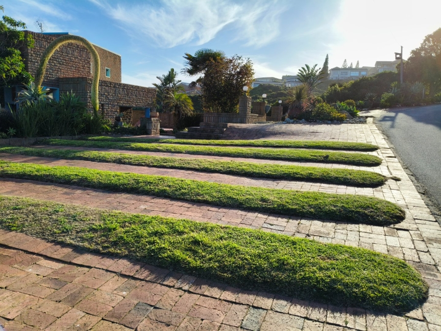 6 Bedroom Property for Sale in Dana Bay Western Cape